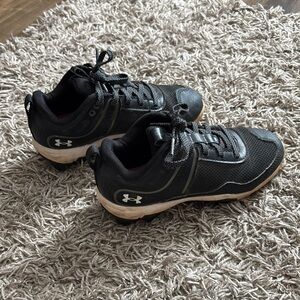 Under Armour Men's Black Athletic Shoes